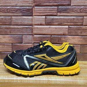 Reebok Zig Black/Yellow Size 5 Big Kids